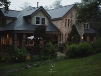 Annie Hills�@�A�j�[�q���Y