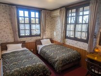 �����y���V�����@������