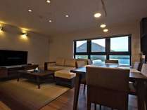 �t���[�@�z���f�[�j�Z�R