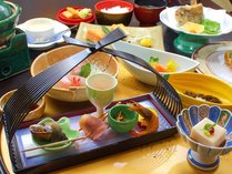 ��F����  ���h �����낭