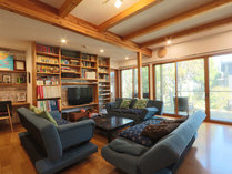 �Q�X�g�n�E�X���[��