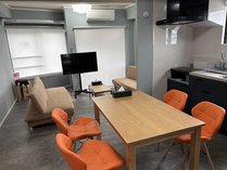 �A�[�g�n�E�X�@������