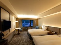 �z�e���I�[�N���_��