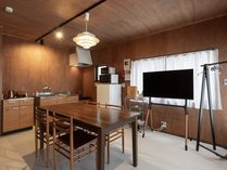 �d���������������@����