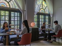 UNWIND HOTEL & BAR ���M(�A�����C���h�z�e��&�o�[���M)�@