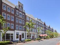 �z�e���A���X�e���_�� �n�E�X�e���{�X