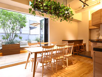 KOKO HOTEL ��y���i�� �z�e���E�B���O��y���j