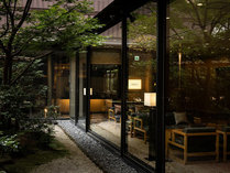 �����W�[���z�e���N���V�b�N�K�[�f�����s�O��