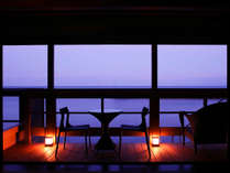 ����i�ʑ��@�V��