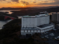 �O�����h�����L���[���ɐ��u�����]�[�g���X�p