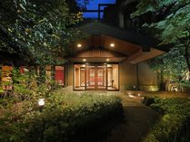 ���`���̓��@���@�S������t���q���̏h