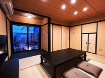 ��@�������H