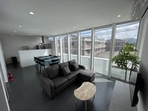 �f�U�C�i�[�Y�ݕʑ� Lino-Lino�P�H���R